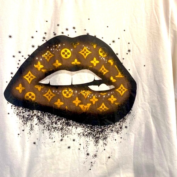 Women’s She Show Logo Lips Short Sleeve Cotton Blend T-Shirt Size Medium - Picture 2 of 6